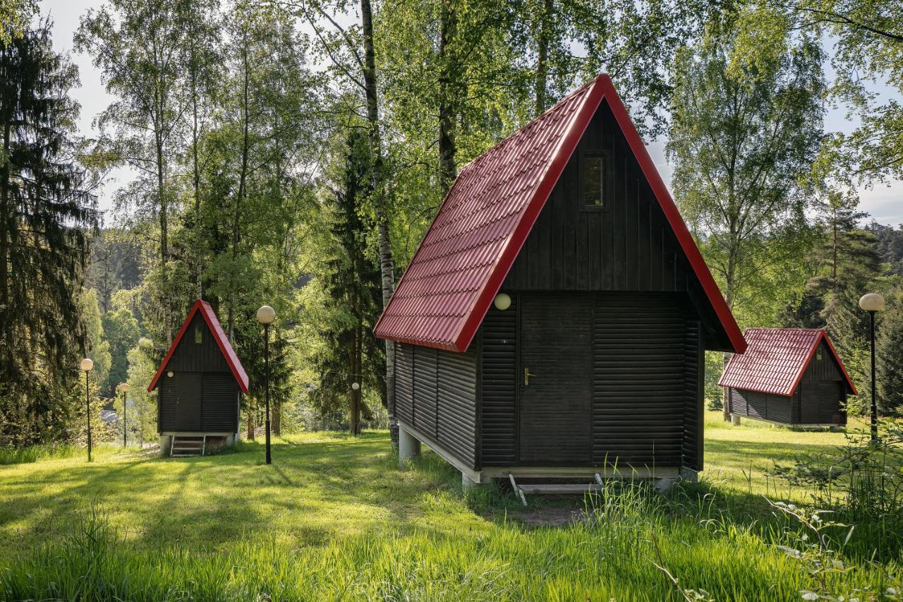 Chatky Skalni Mlyn Adršpach Extérieur photo